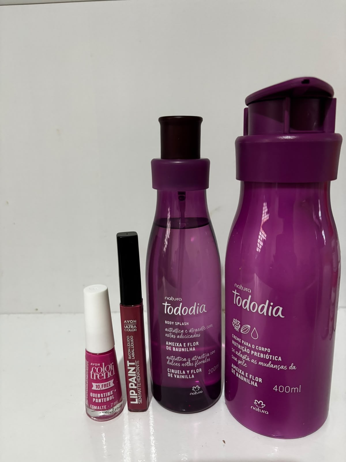 Kit Natura Tododia Amora e Flor de Baunilha e Maquiagem
